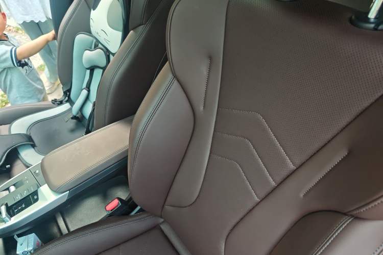 Used BMW X1 2023 xDrive25Li X Design Package Left Front Seat