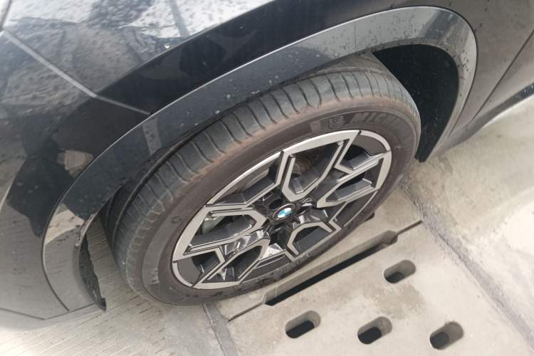 Used BMW X1 2023 sDrive25Li X Design Package Left Front Wheel Hub