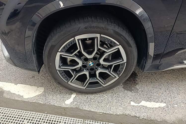 Used BMW X1 2023 sDrive25Li X Design Package Left Front Wheel Hub