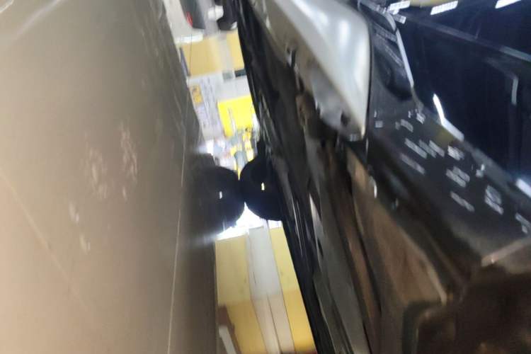 Used BMW X1 2023 xDrive25Li M Sport Package Left Side Sill