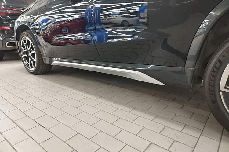 Used BMW X1 2023 sDrive25Li X Design Package Left Side Sill