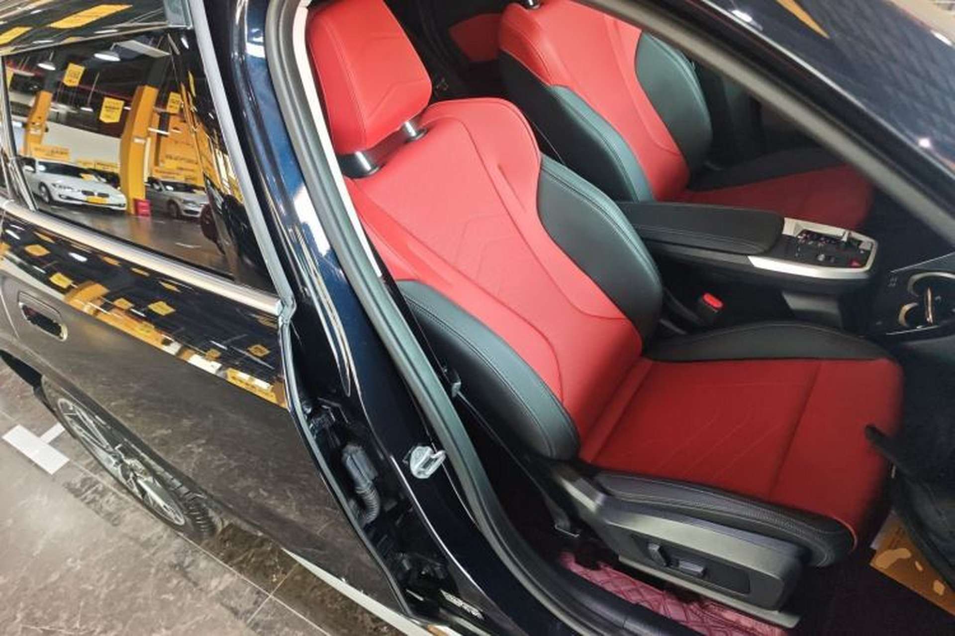 Used BMW X1 2023 sDrive25Li M Sport Package Right Front Seat