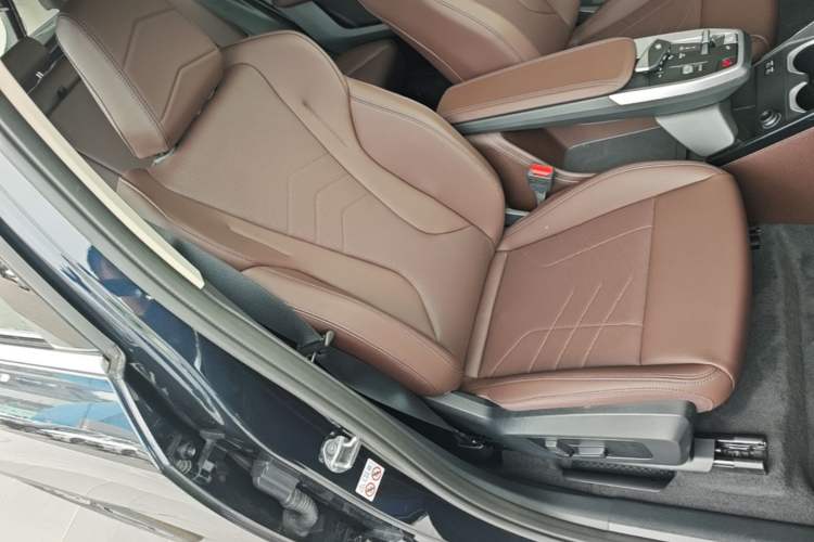 Used BMW X1 2023 sDrive25Li M Sport Package Right Front Seat