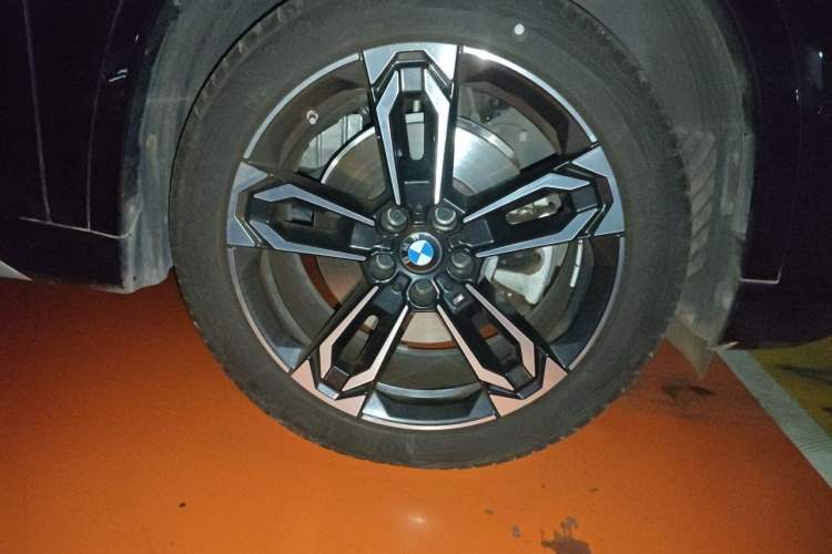 Used BMW X1 2023 sDrive25Li M Sport Package Right Front Wheel Hub