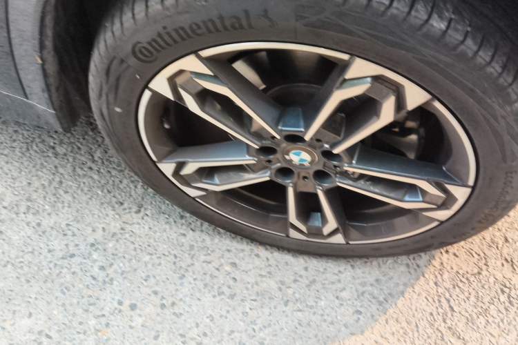 Used BMW X1 2023 sDrive25Li M Sport Package Right Front Wheel Hub