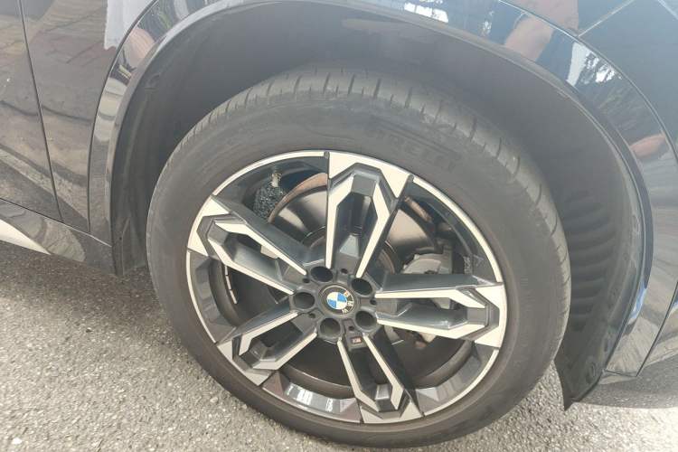 Used BMW X1 2023 sDrive25Li M Sport Package Right Front Wheel Hub