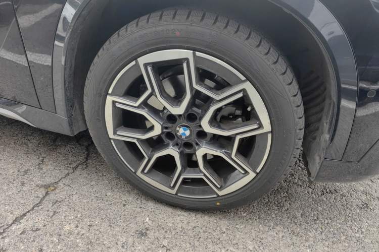 Used BMW X1 2023 sDrive25Li X Design Package Right Front Wheel Hub