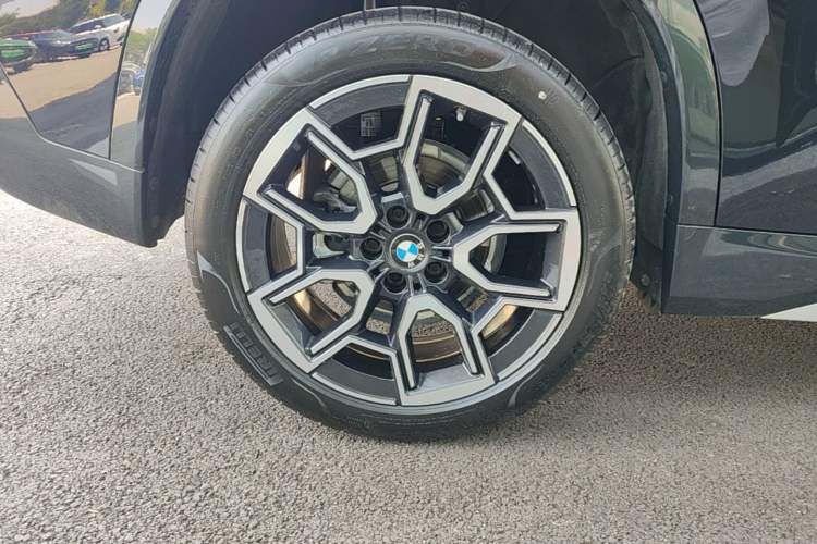 Used BMW X1 2023 sDrive25Li X Design Package Right Rear Wheel Hub