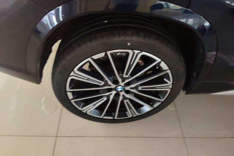 Used BMW X1 2023 xDrive25Li M Sport Package Right Rear Wheel Hub