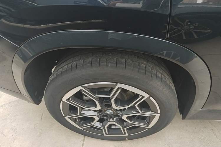 Used BMW X1 2023 sDrive25Li X Design Package Right Rear Wheel Hub