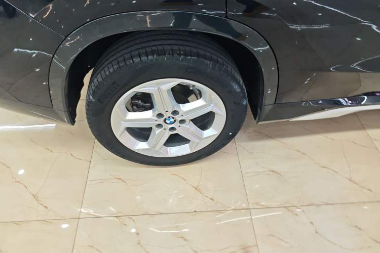 Used BMW X1 2023 sDrive20Li X Design Package Right Rear Wheel Hub