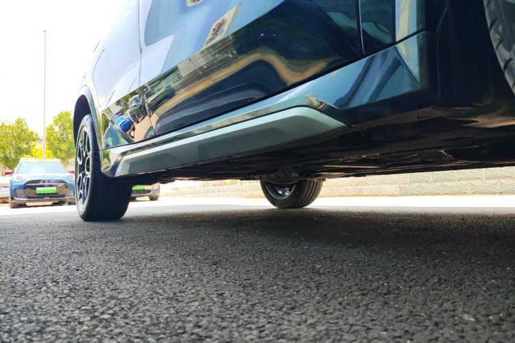 Used BMW X1 2023 sDrive25Li X Design Package Right Side Sill