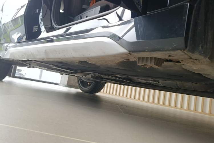 Used BMW X1 2023 xDrive25Li X Design Package Right Side Sill