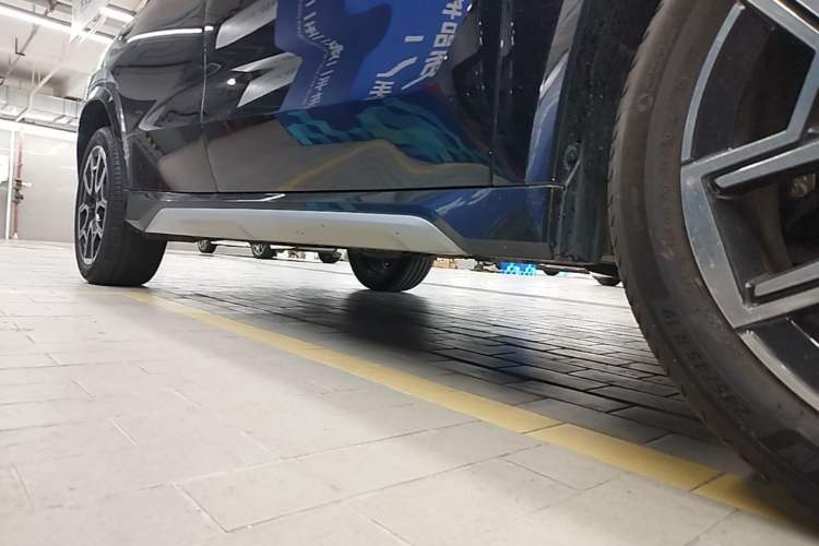 Used BMW X1 2023 sDrive25Li X Design Package Right Side Sill