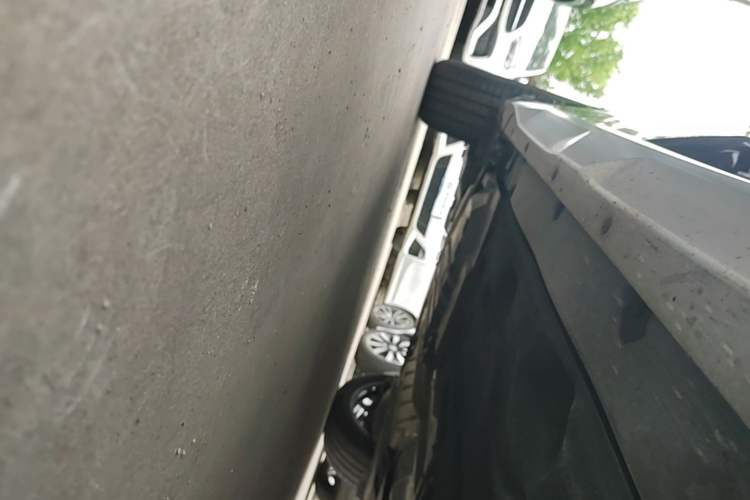 Used BMW X1 2023 sDrive25Li X Design Package Right Side Sill
