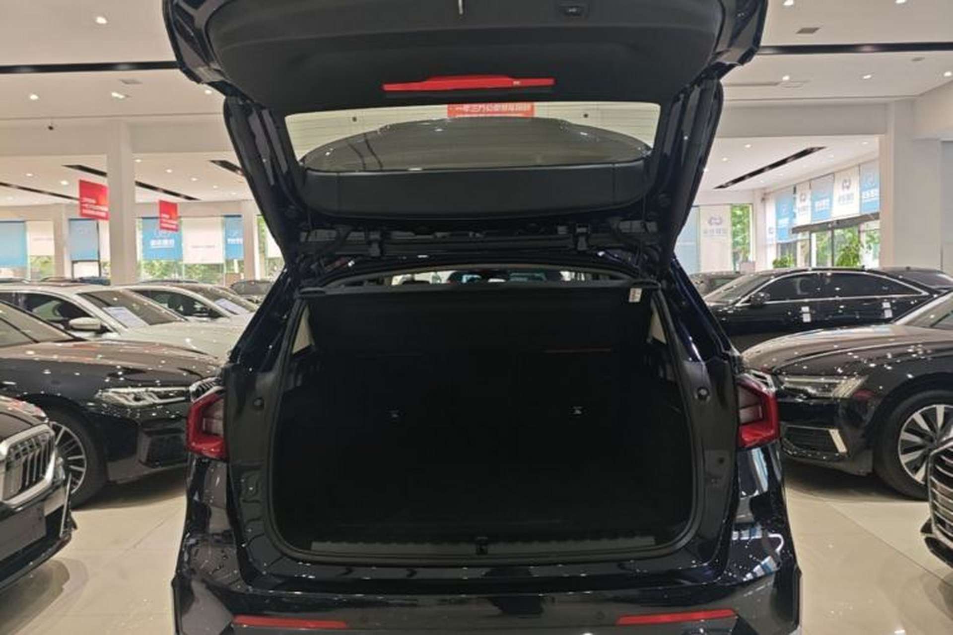 Used BMW X1 2023 sDrive25Li X Design Package Trunk
