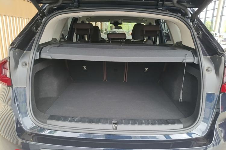 Used BMW X1 2023 xDrive25Li X Design Package Trunk