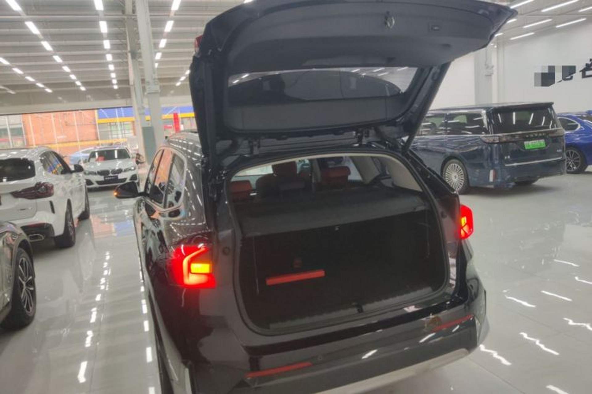 Used BMW X1 2023 sDrive25Li X Design Package Trunk