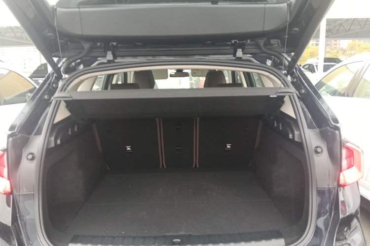 Used BMW X1 2023 sDrive25Li X Design Package Trunk