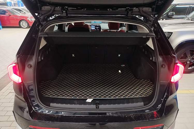 Used BMW X1 2023 sDrive25Li X Design Package Trunk