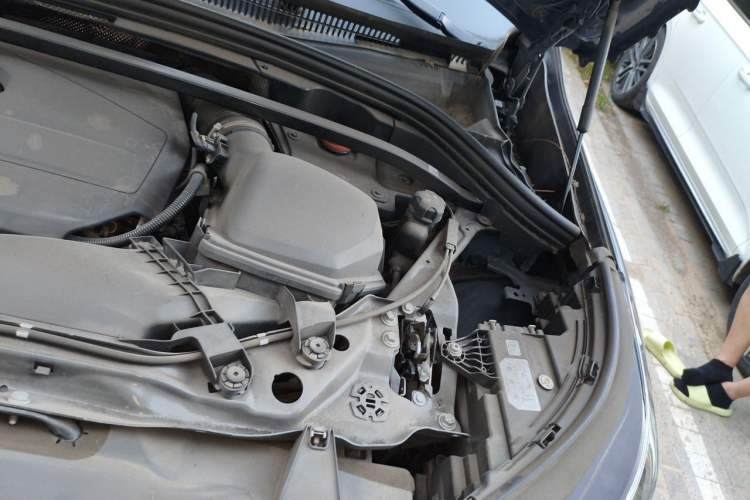 Used BMW X1 2023 sDrive25Li M Sport Package Engine Bay Left