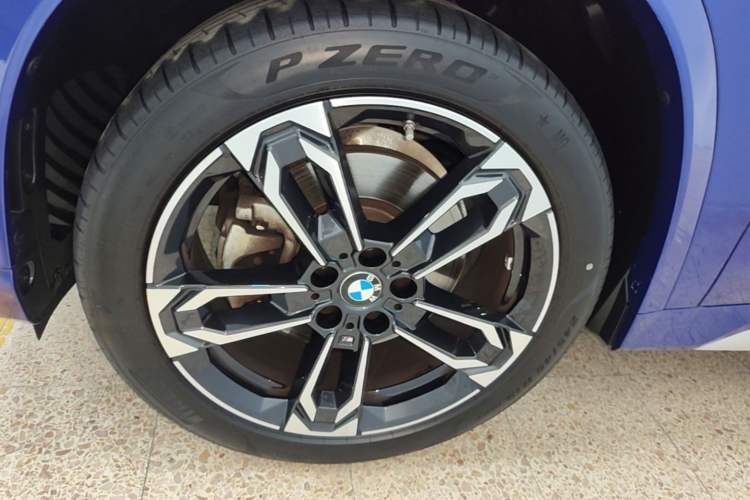 Used BMW X1 2023 sDrive25Li M Sport Package Left Front Wheel Hub