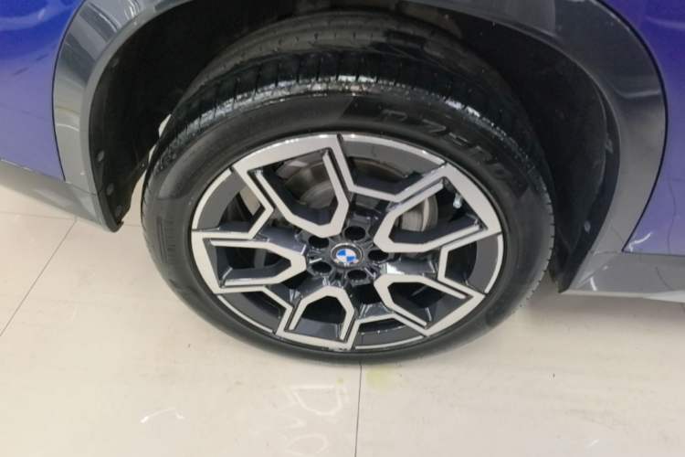 Used BMW X1 2023 sDrive25Li X Design Package Right Rear Wheel Hub
