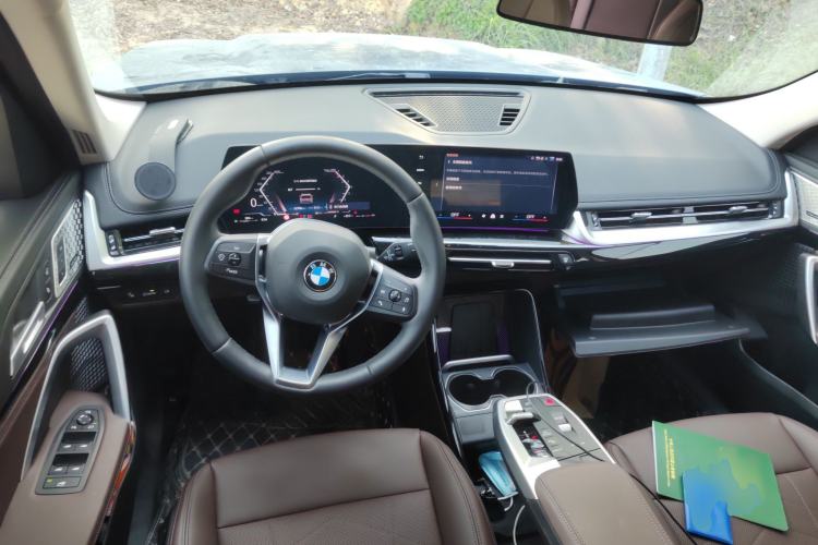 Used BMW X1 2023 sDrive25Li X Design Package Center Console