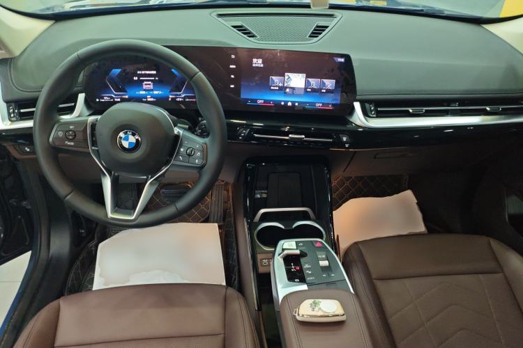 Used BMW X1 2023 sDrive25Li X Design Package Center Console