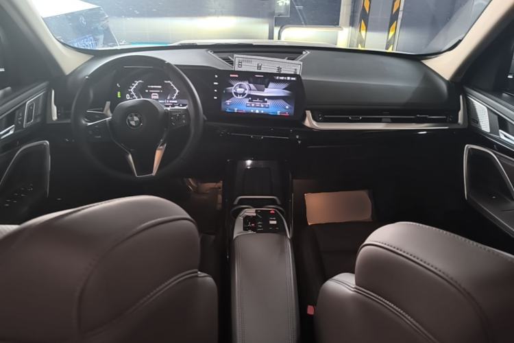 Used BMW X1 2023 sDrive25Li X Design Package Center Console