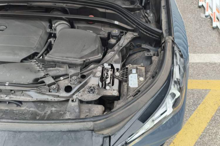 Used BMW X1 2023 sDrive25Li M Sport Package Engine Bay Left