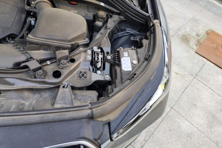 Used BMW X1 2023 sDrive25Li X Design Package Engine Bay Left