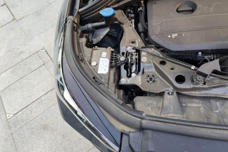 Used BMW X1 2023 sDrive25Li X Design Package Engine Bay Right