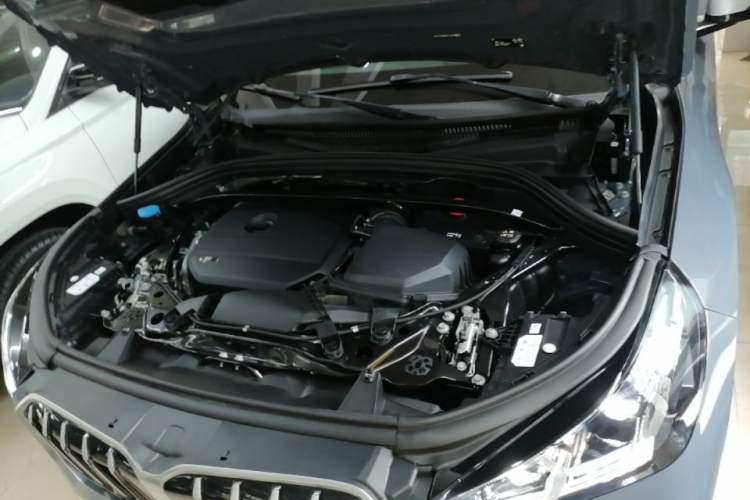 Used BMW X1 2023 sDrive20Li X Design Package Engine Bay