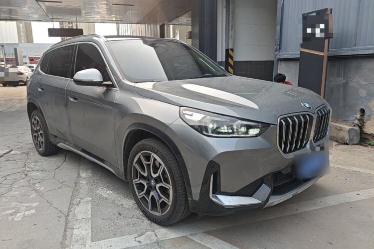 Used BMW X1 2023 sDrive25Li X Design Package Front Right 45 Deg