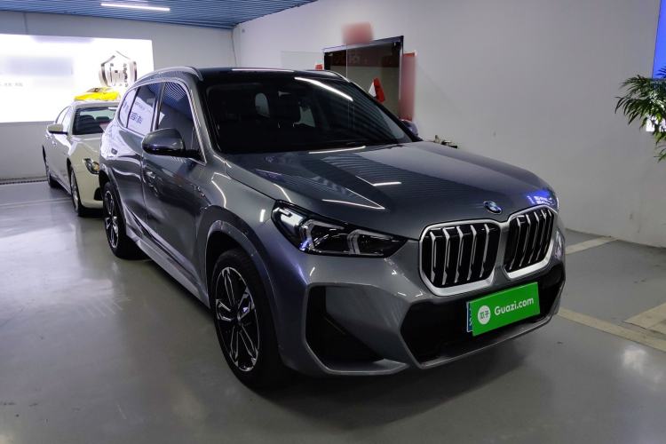Used BMW X1 2023 sDrive25Li M Sport Package Front Right 45 Deg