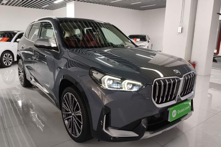 Used BMW X1 2023 xDrive25Li X Design Package Front Right 45 Deg