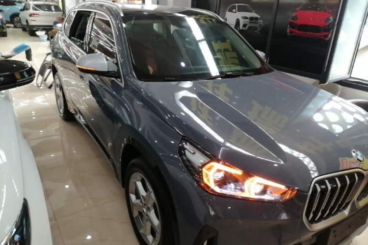 Used BMW X1 2023 sDrive20Li X Design Package Front Right 45 Deg