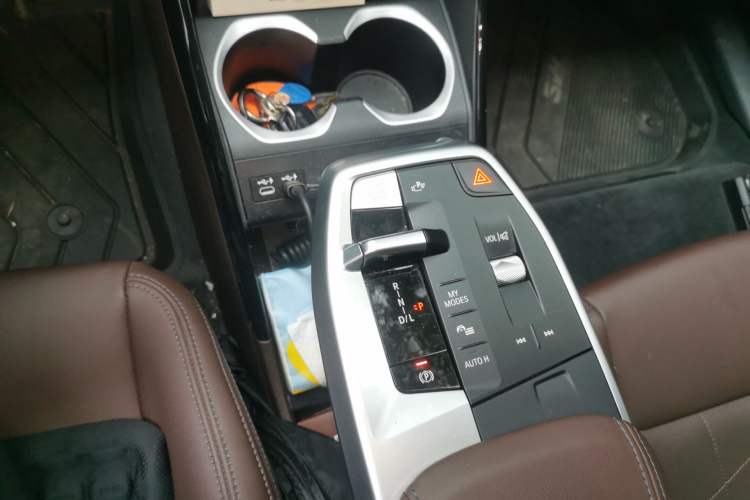 Used BMW X1 2023 xDrive25Li X Design Package Gear Lever