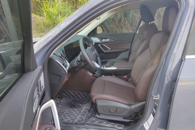 Used BMW X1 2023 sDrive25Li X Design Package Left Front Seat