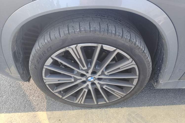 Used BMW X1 2023 xDrive25Li M Sport Package Left Front Wheel Hub