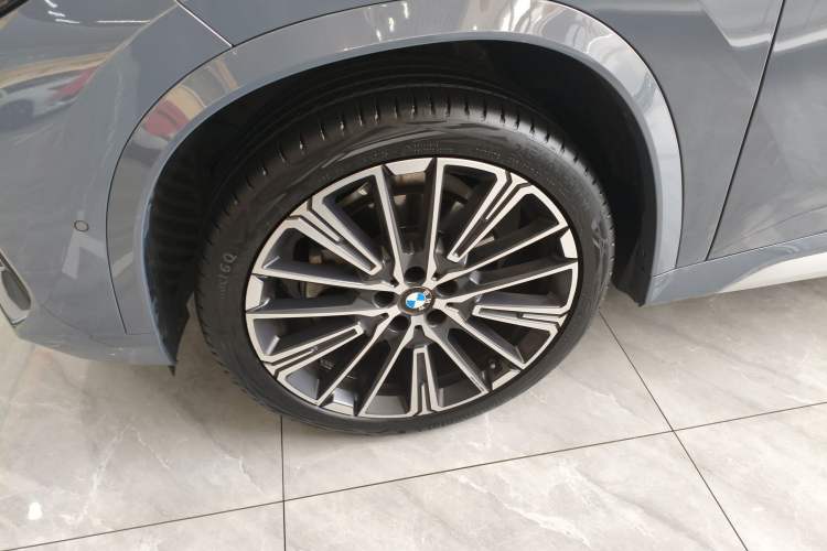Used BMW X1 2023 sDrive25Li M Sport Package Left Front Wheel Hub