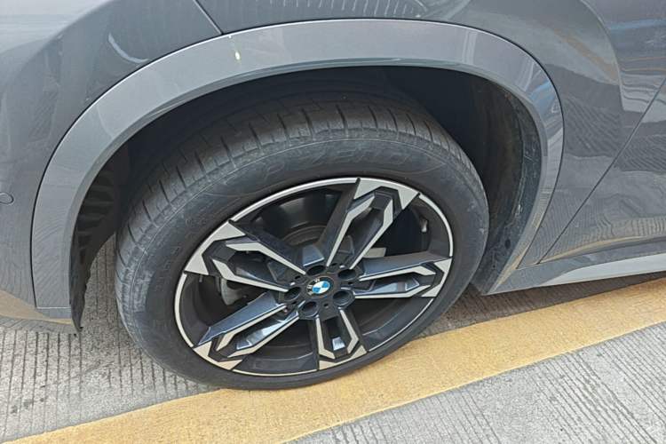 Used BMW X1 2023 sDrive25Li M Sport Package Left Front Wheel Hub