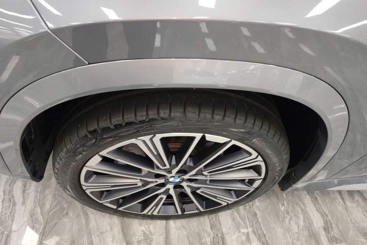 Used BMW X1 2023 xDrive25Li M Sport Package Left Front Wheel Hub
