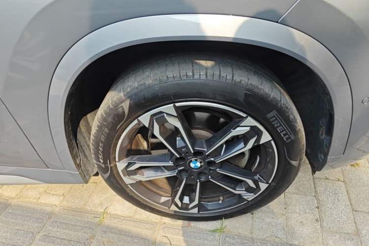 Used BMW X1 2023 sDrive25Li M Sport Package Right Front Wheel Hub