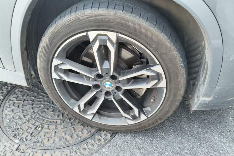 Used BMW X1 2023 sDrive25Li M Sport Package Right Front Wheel Hub
