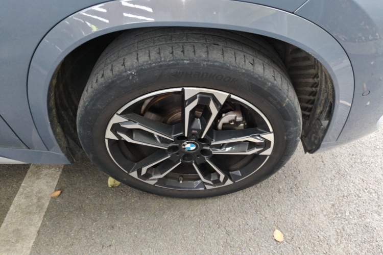 Used BMW X1 2023 sDrive25Li M Sport Package Right Front Wheel Hub
