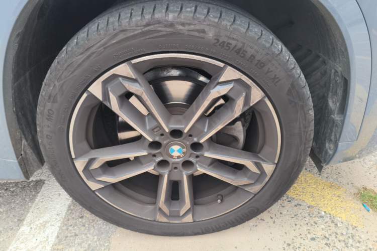 Used BMW X1 2023 sDrive25Li M Sport Package Right Front Wheel Hub