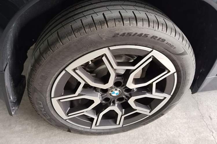 Used BMW X1 2023 sDrive25Li X Design Package Right Rear Wheel Hub