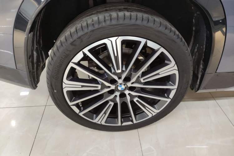 Used BMW X1 2023 xDrive25Li X Design Package Right Rear Wheel Hub